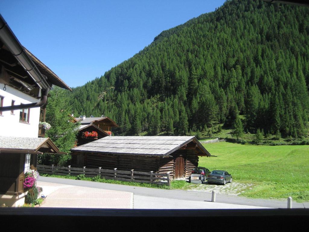 Ferienwohnung ban Kneissl`s Umhausen Zimmer foto